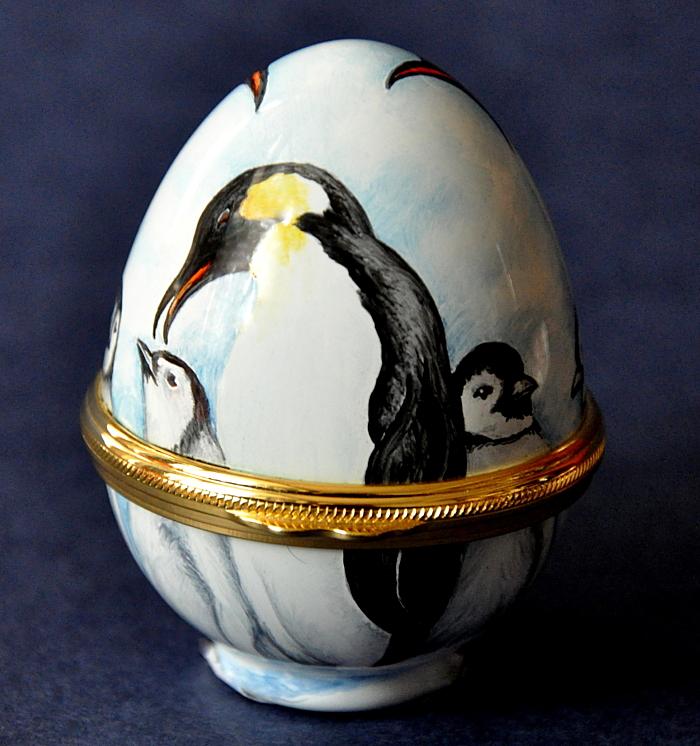 Elliot Hall Enamels Emperor Penguins W3-EP Egg